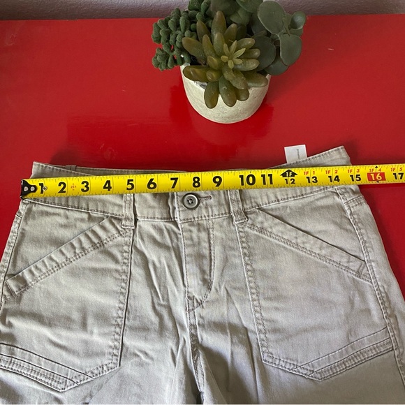 SUPPLIES TAN SHORTS - Picture 9 of 10